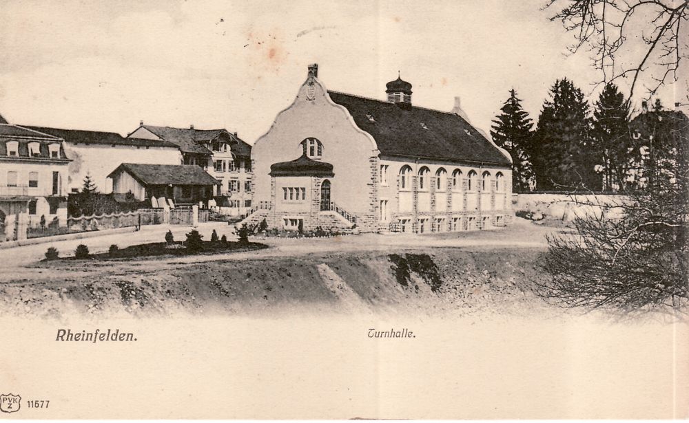 Ansichtskarte der Turnhalle um 1907.