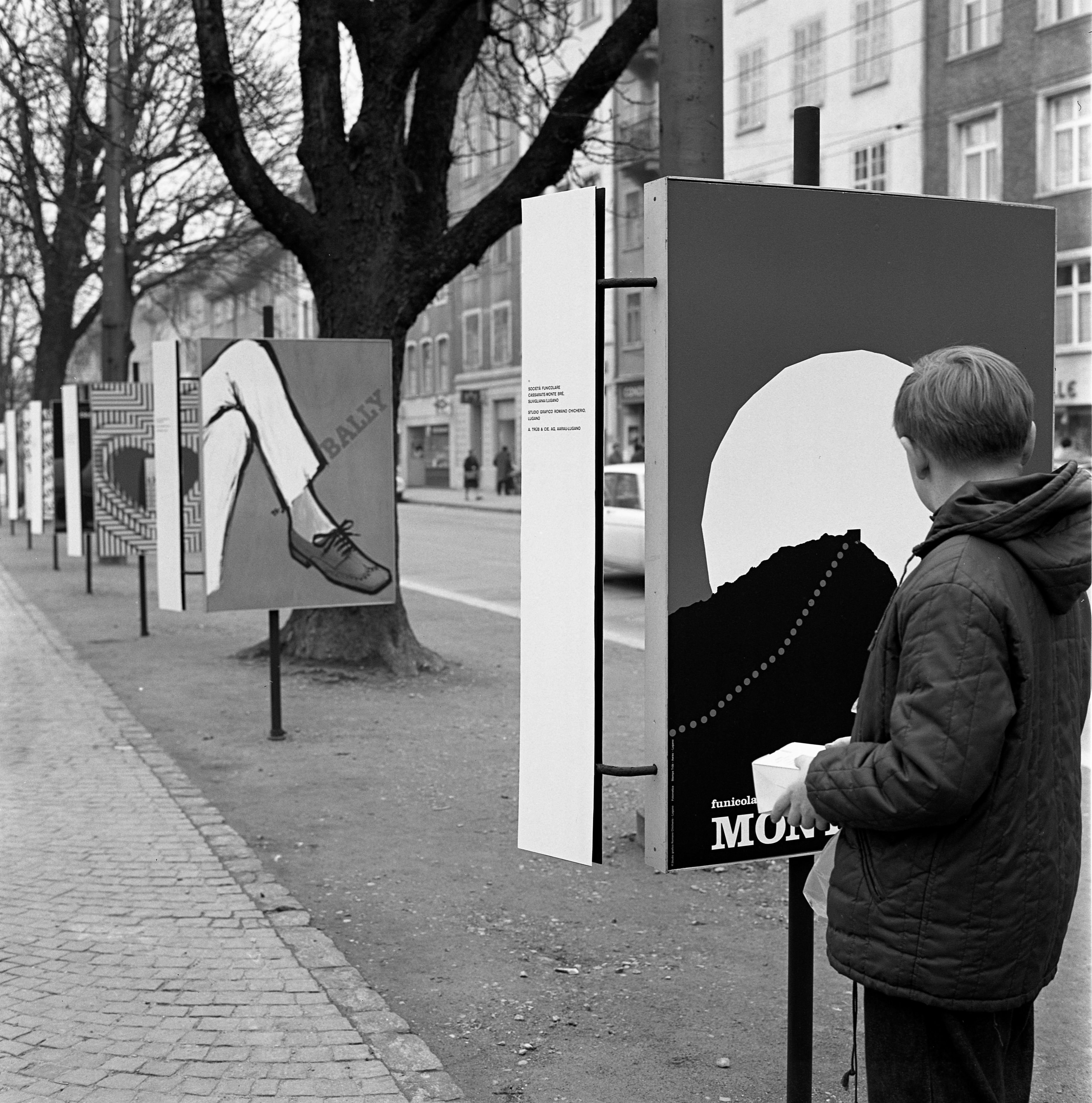 Plakatausstellung im öffentlichen Raum