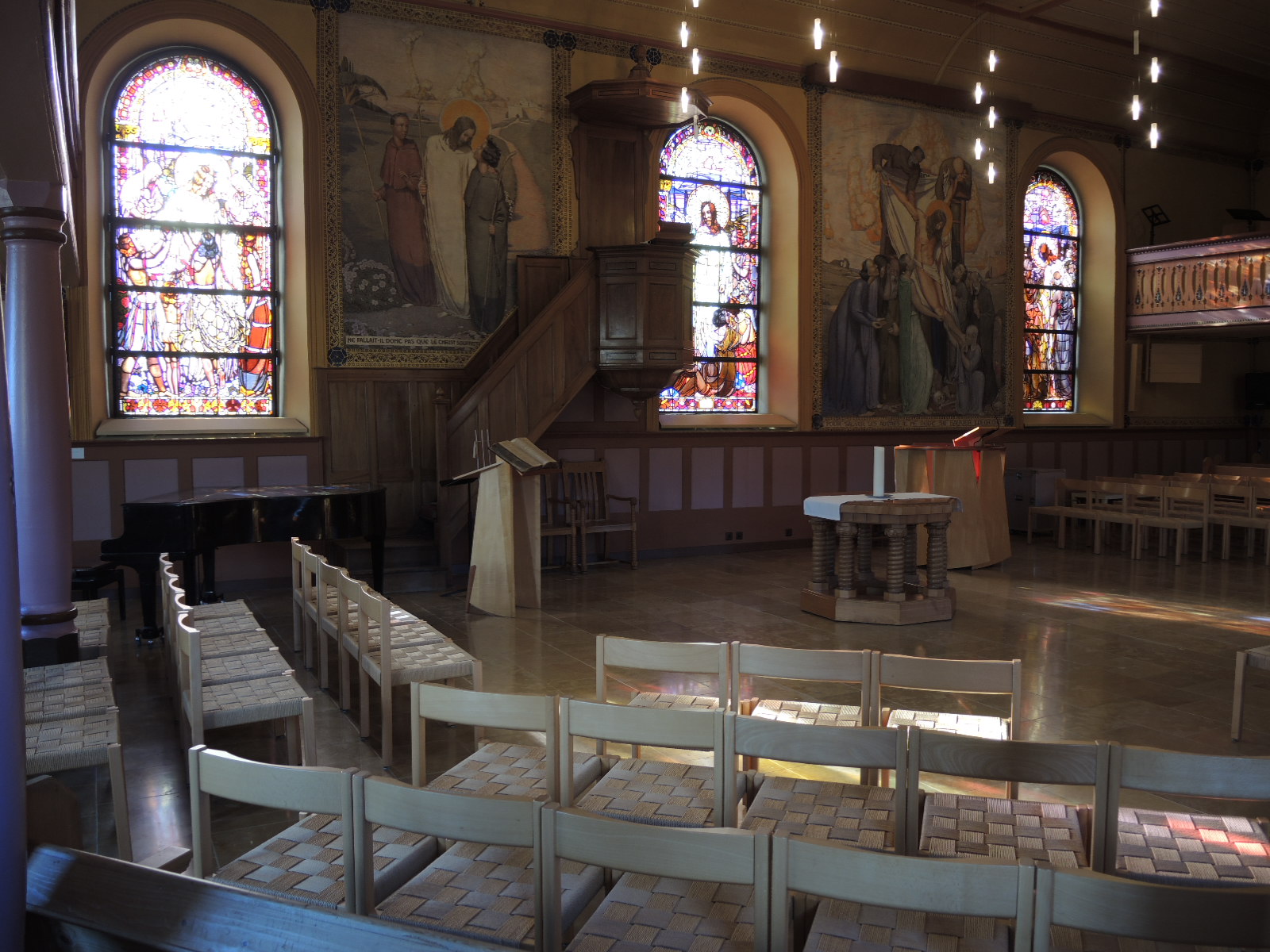 vitraux Philipe Robert église de Chaindon