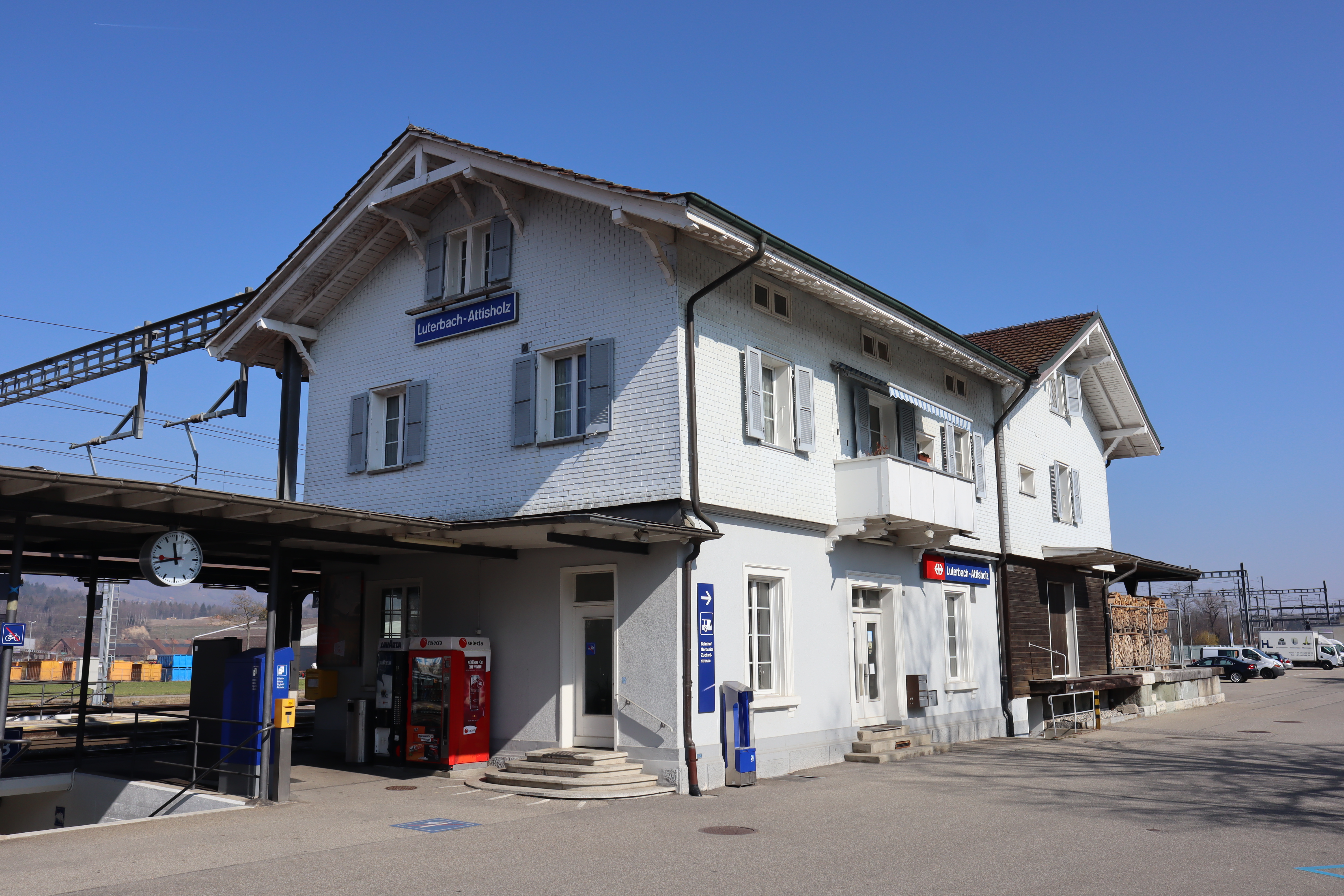 Bahnhof Luterbach-Attisholz, Ausgangspunkt für den Dorfrundgang.