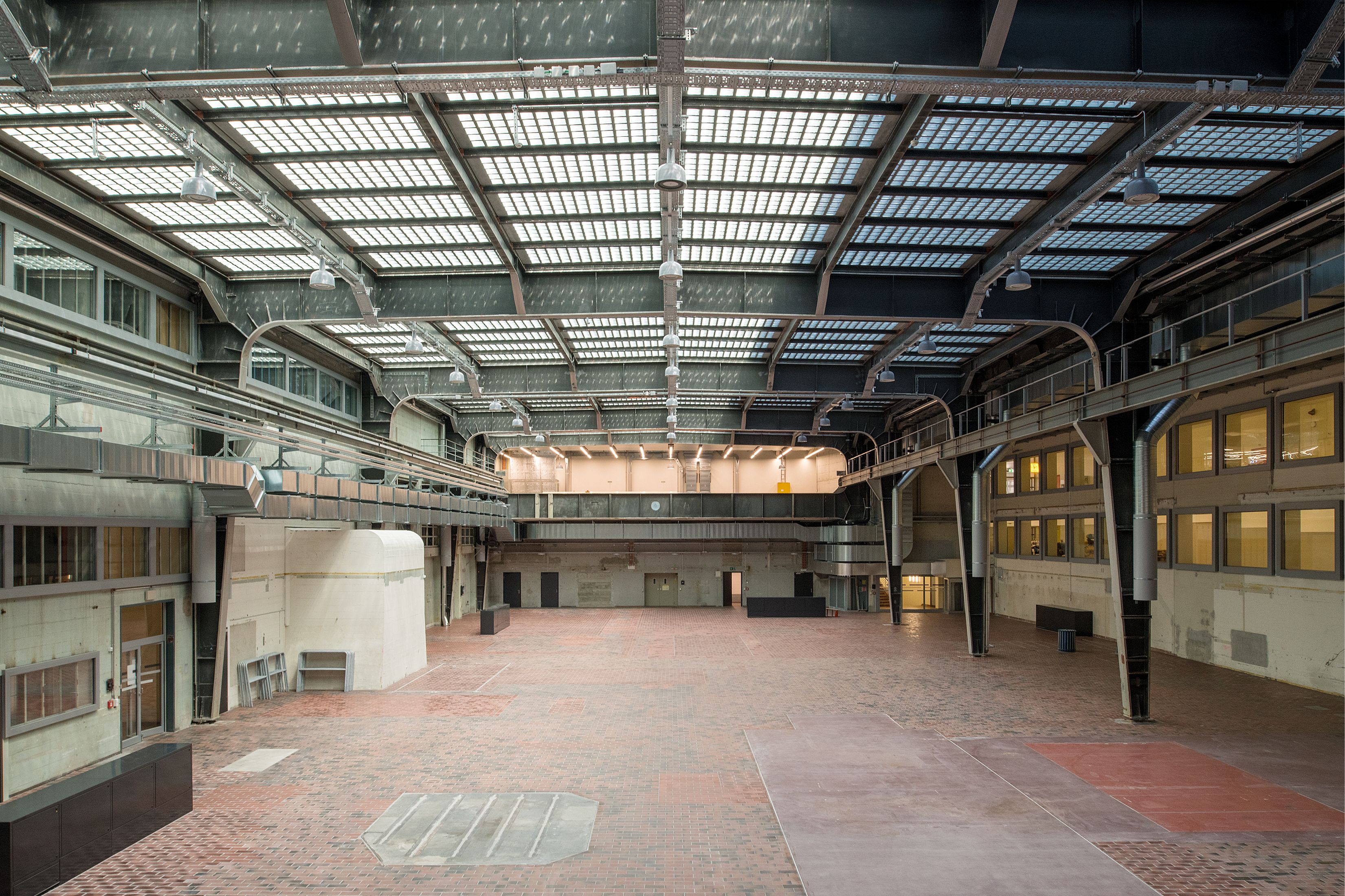 Student Project House im ehemaligen Maschinenlaboratorium und Fernheizkraftwerk der ETH, Sonneggstrasse 3, Zürich