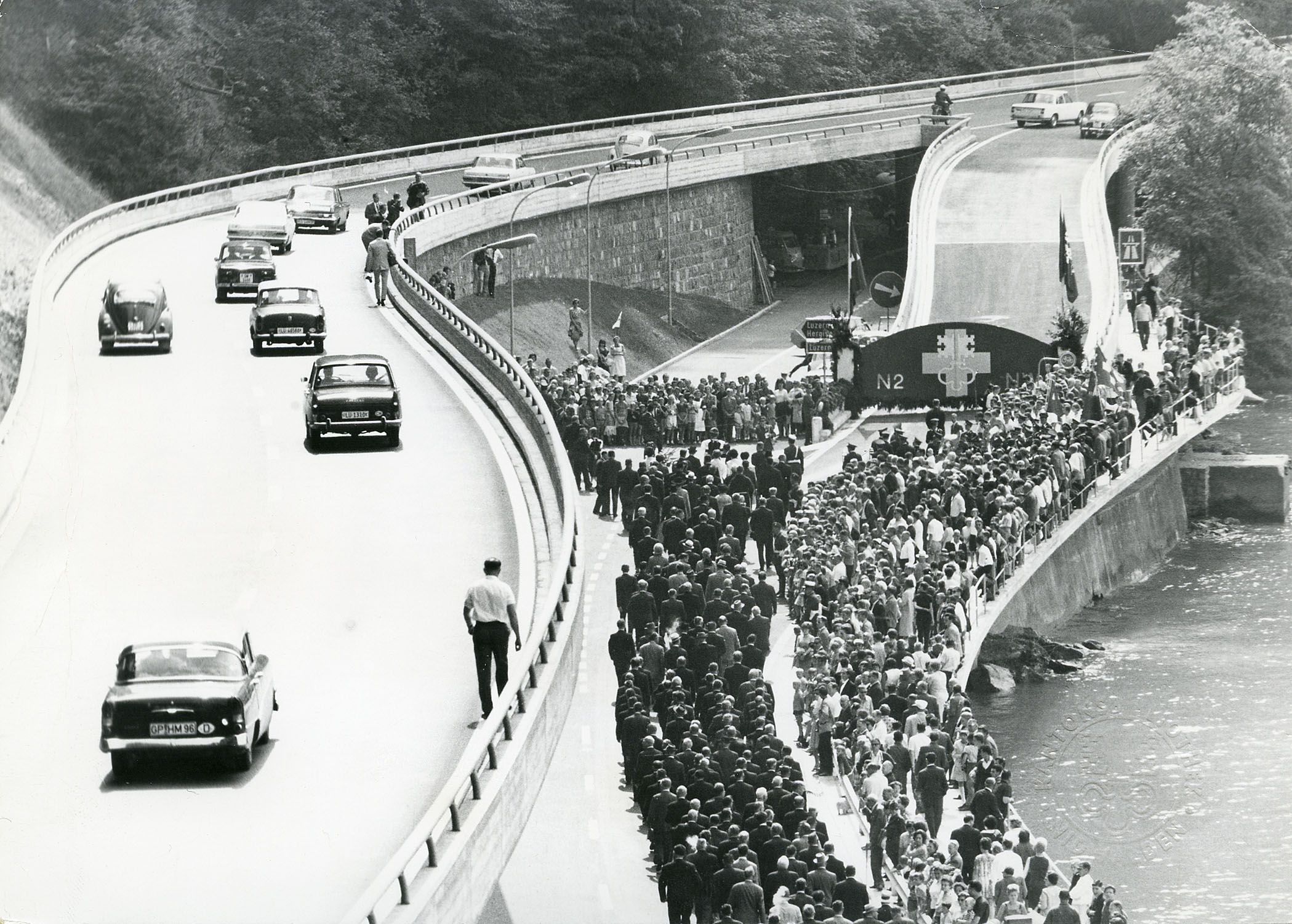 Eröffnung des Autobahnabschnittes Hergiswil am 9. Juli 1966